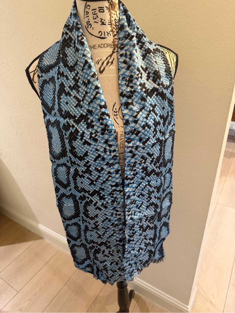 Blue Snake-Print Scarf - Unbranded